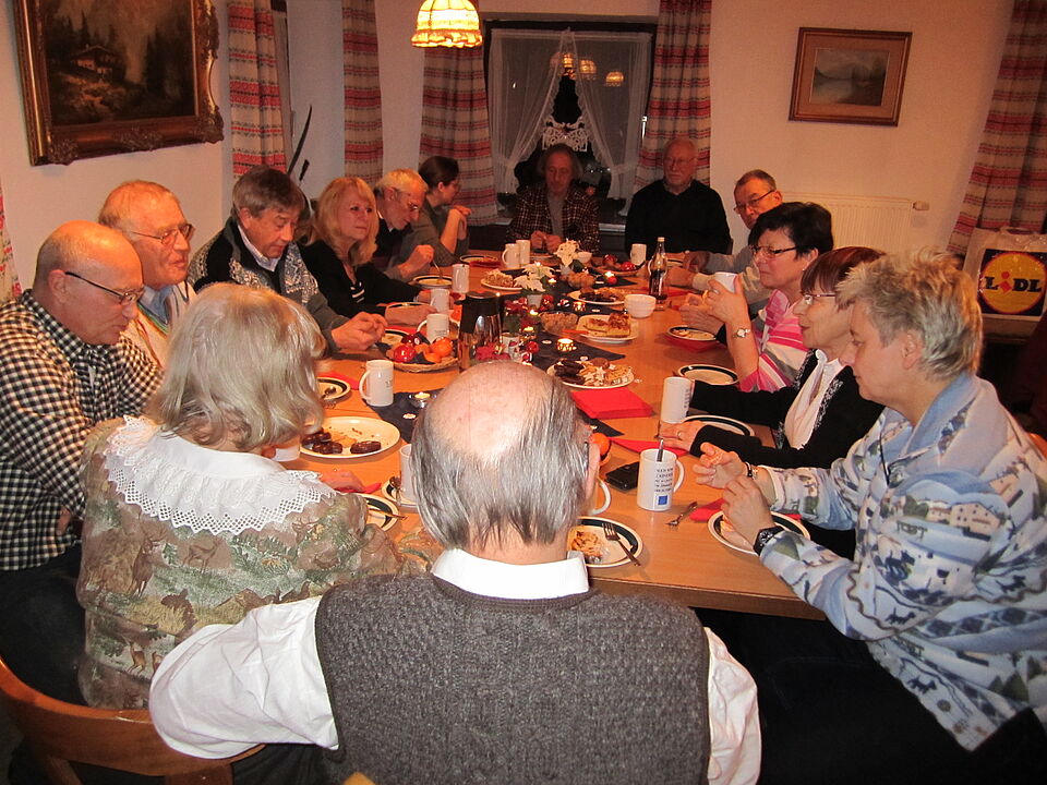 Weihnachtsfeier des Arbeitskreises Hilfe für Menschen in Not